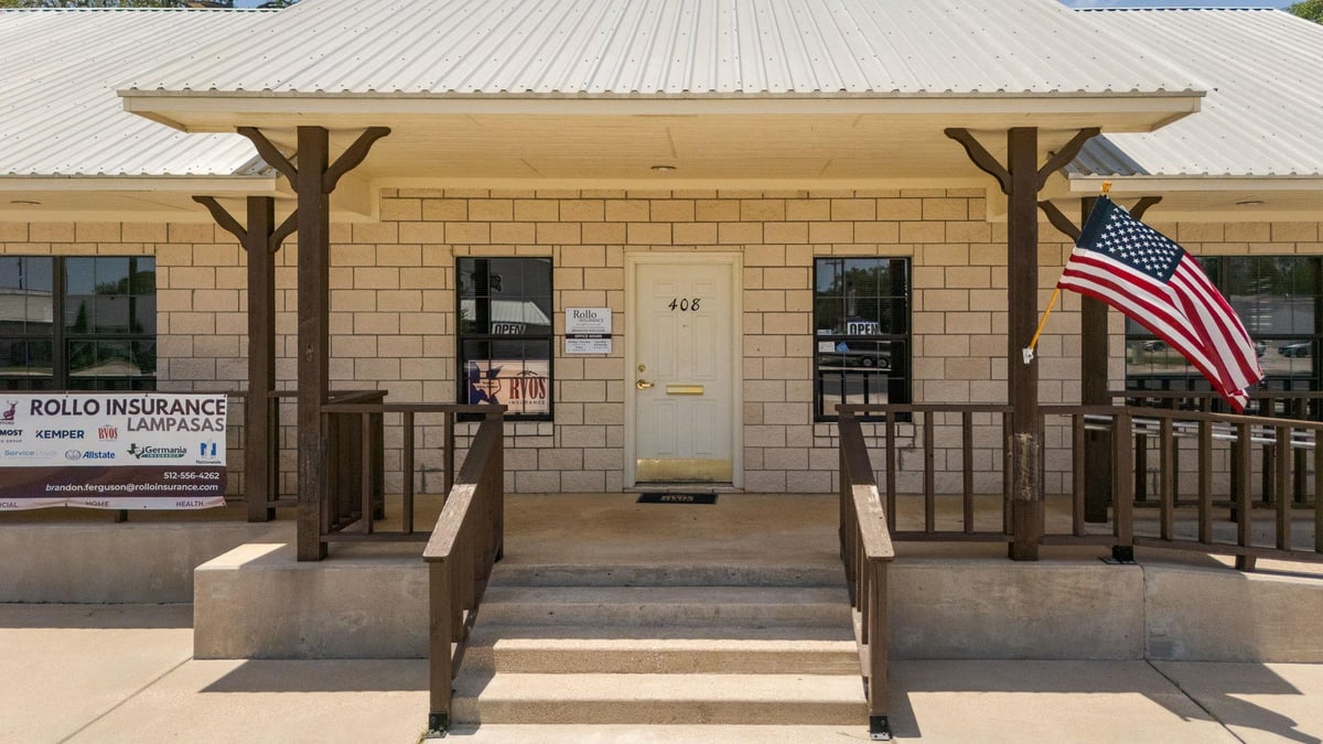 Primary bedroom at 408 N Key Ave - L S C 1st, Lampasas, TX