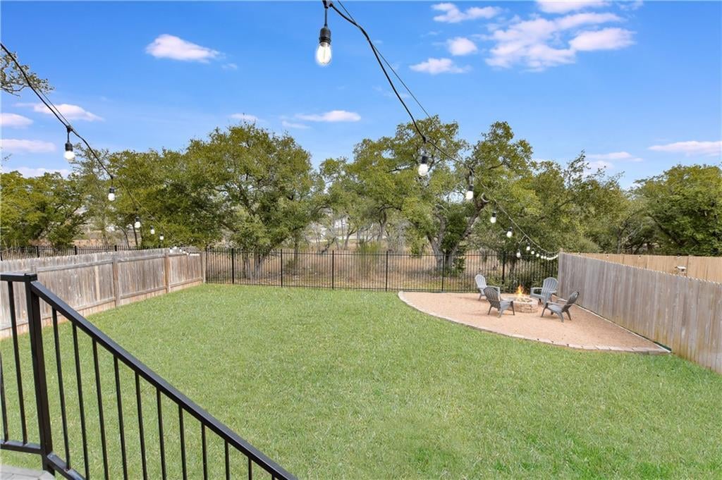 408 Red Matador LN - front exterior - Luxury home in Caughfield Ph 3b, Leander, TX