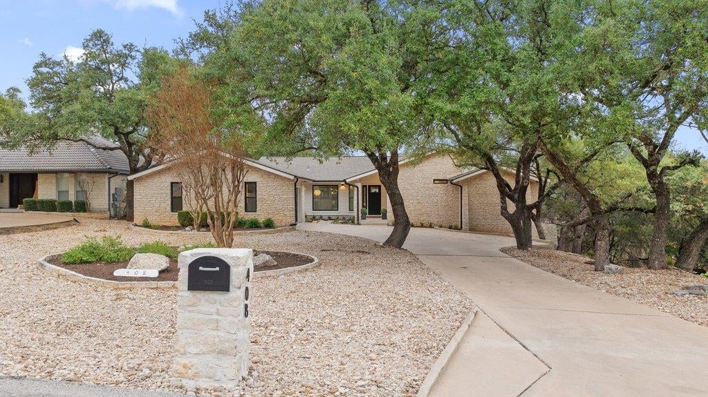 View 408 Rolling Green Dr in Lakeway Sec 22 408 Rolling Green Dr - property photo 1 - Luxury home in Lakeway Sec 22, Lakeway, TX