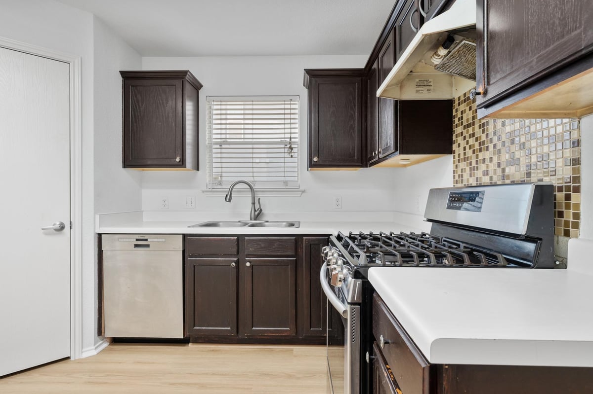 View 409 Ballentine CT in Glenwood Ph 01 409 Ballentine CT - property photo 1 - Luxury home in Glenwood Ph 01, Hutto, TX