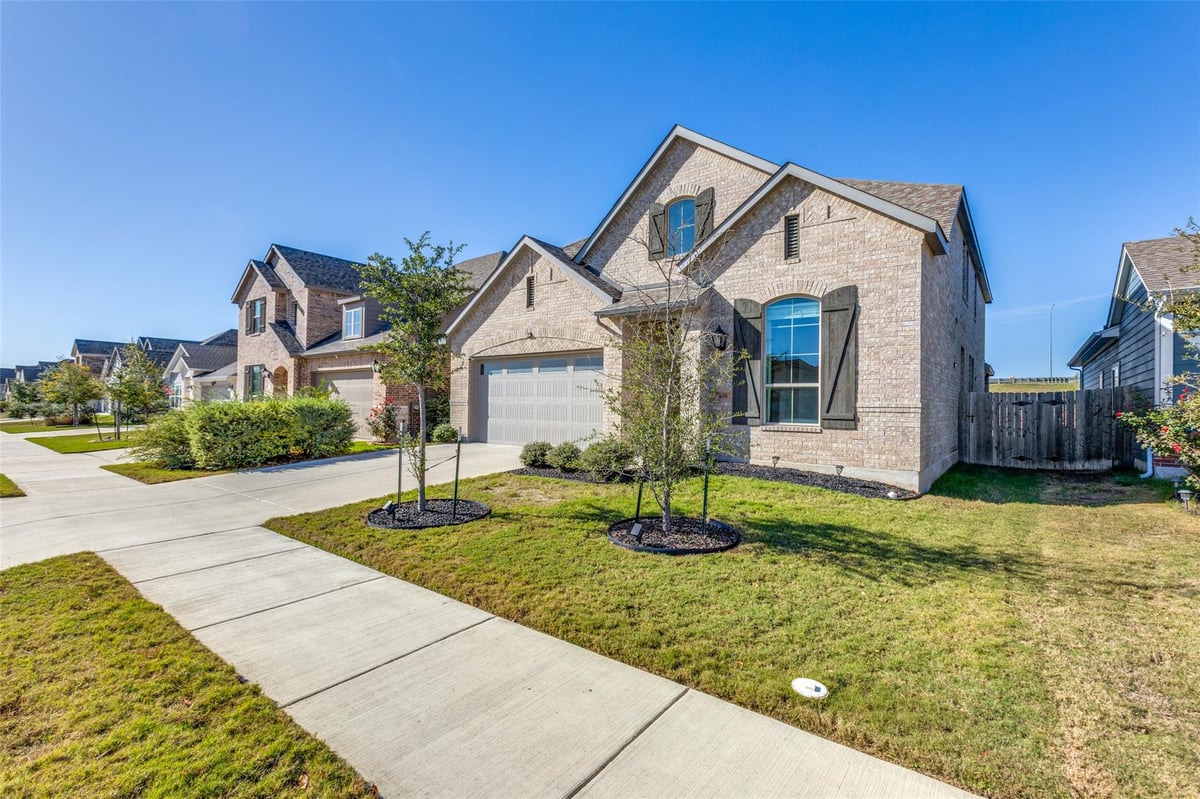 Living area at 409 Mangold Dr - 4 bed 3 bath home