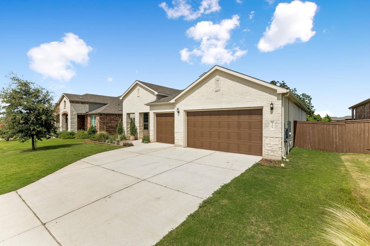 View 409 Verbena DR in Gregg Ranch/Marble Falls Ph 1 409 Verbena DR - front exterior - Luxury home in Gregg Ranch/Marble Falls Ph 1, Marble Falls, TX