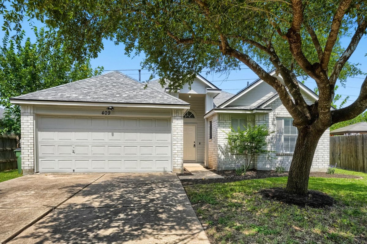 View 409 Willowbrook DR in Creekside Estates Sec 3 409 Willowbrook DR - front exterior - Luxury home in Creekside Estates Sec 3, Hutto, TX