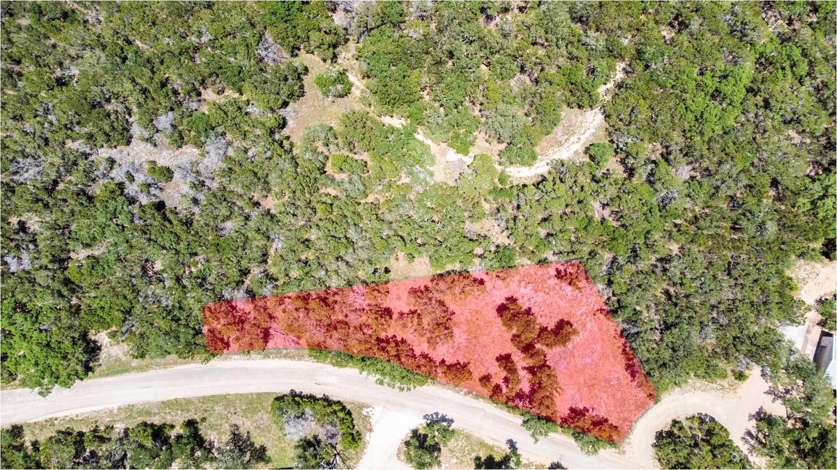 View 41 Persimmon Dr in Woodcreek Sec 8 41 Persimmon Dr - front exterior - Luxury lot in Woodcreek Sec 8, Wimberley, TX