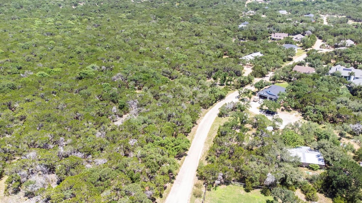 Living area at 41 Persimmon Dr - Woodcreek Sec 8, Wimberley, TX
