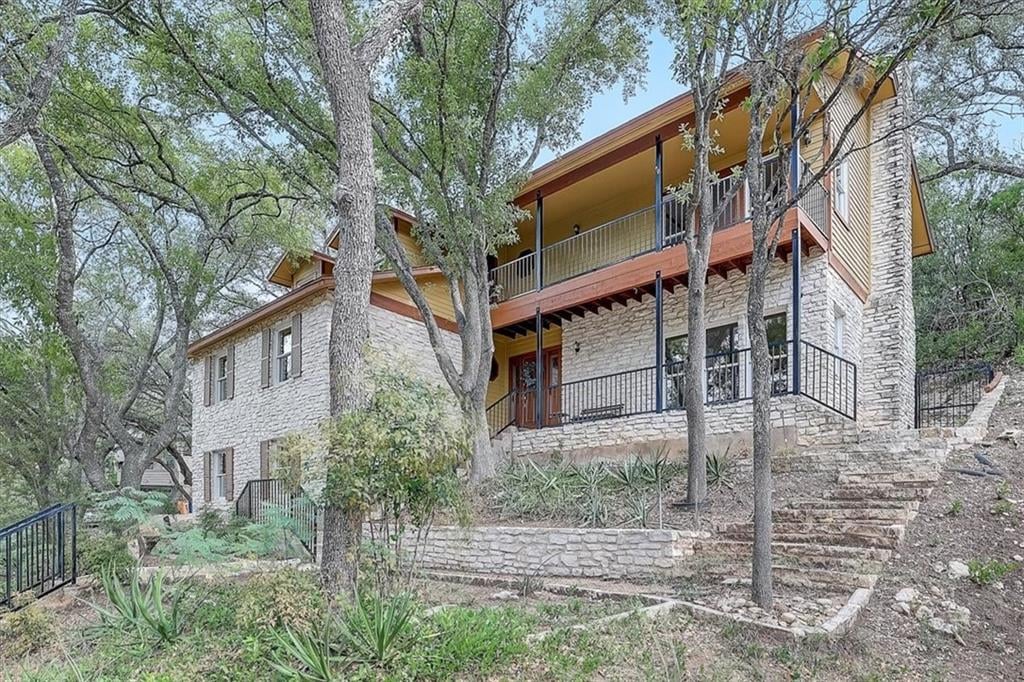 View 4102 Firstview DR in Shinoak Valley Sec 01 4102 Firstview DR - front exterior - Luxury home in Shinoak Valley Sec 01, Austin, TX