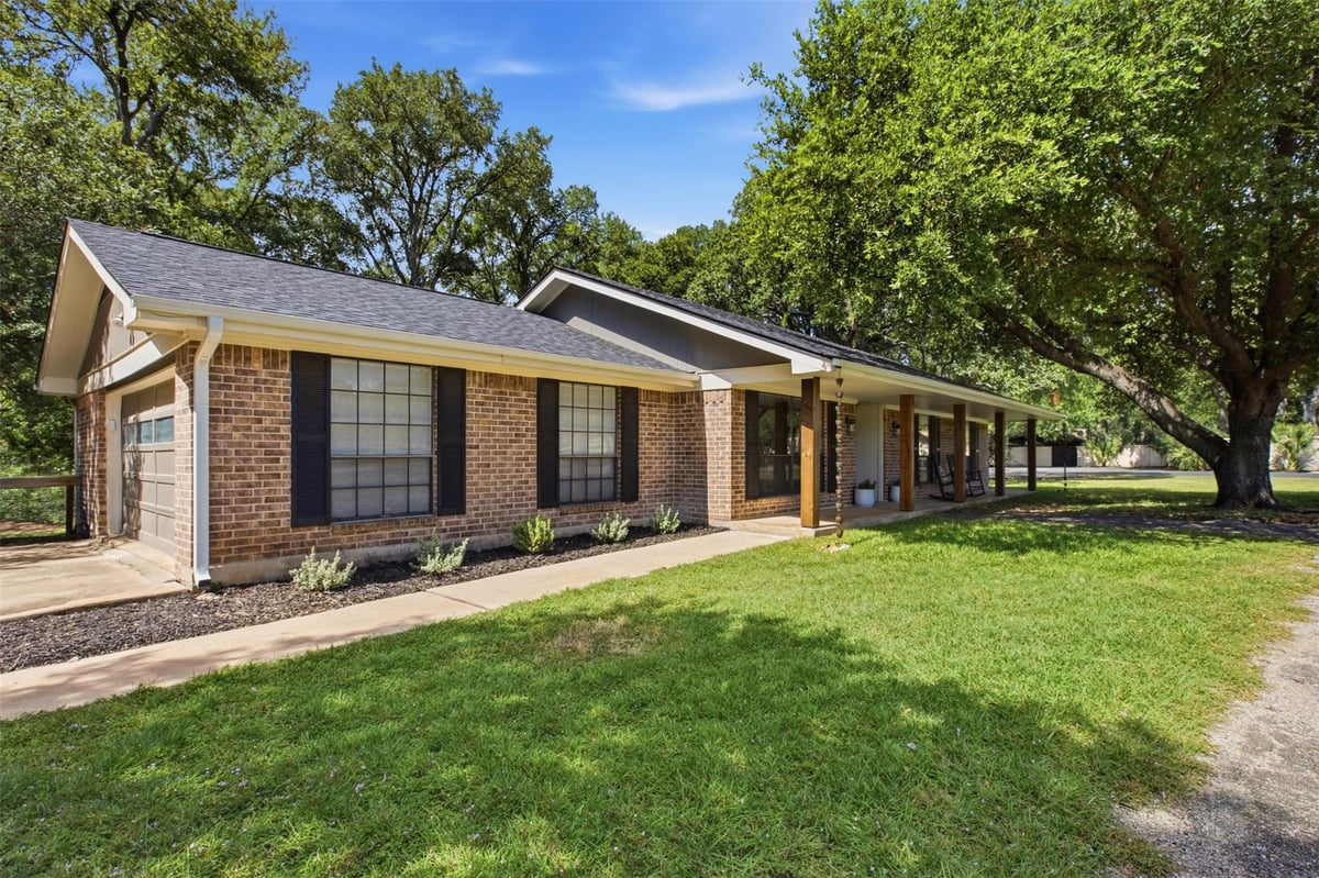 4102 Sequoia TRL - front exterior - Luxury home in Serenada Country Estates, Georgetown, TX