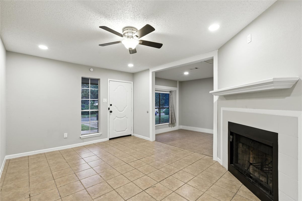 View 4103 Koala Dr in Koala Park 1st Ext 4103 Koala Dr - front exterior - Luxury home in Koala Park 1st Ext, Killeen, TX