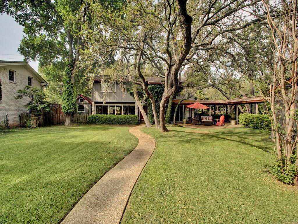 View 4103 North Hills Dr in Northwest Hills Sec 06 4103 North Hills Dr - property photo 1 - Luxury home in Northwest Hills Sec 06, Austin, TX