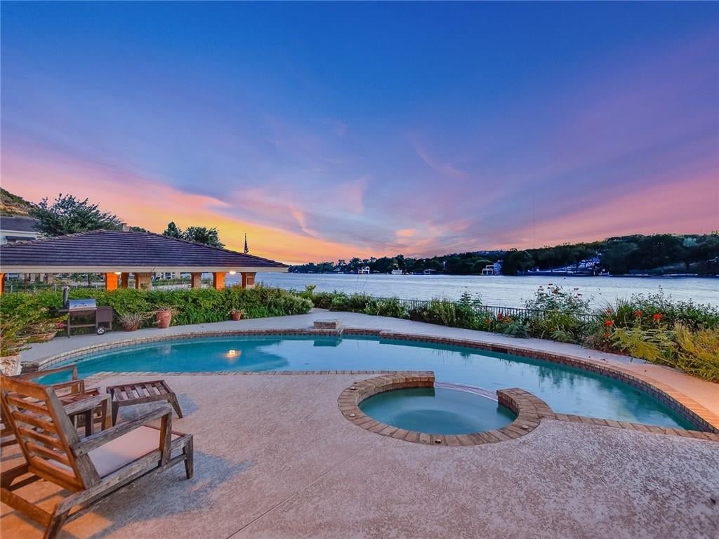 View 4105 SHIMMERING Cv in Lake Austin 4105 SHIMMERING Cv - property photo 1 - Luxury home in Lake Austin, Austin, TX