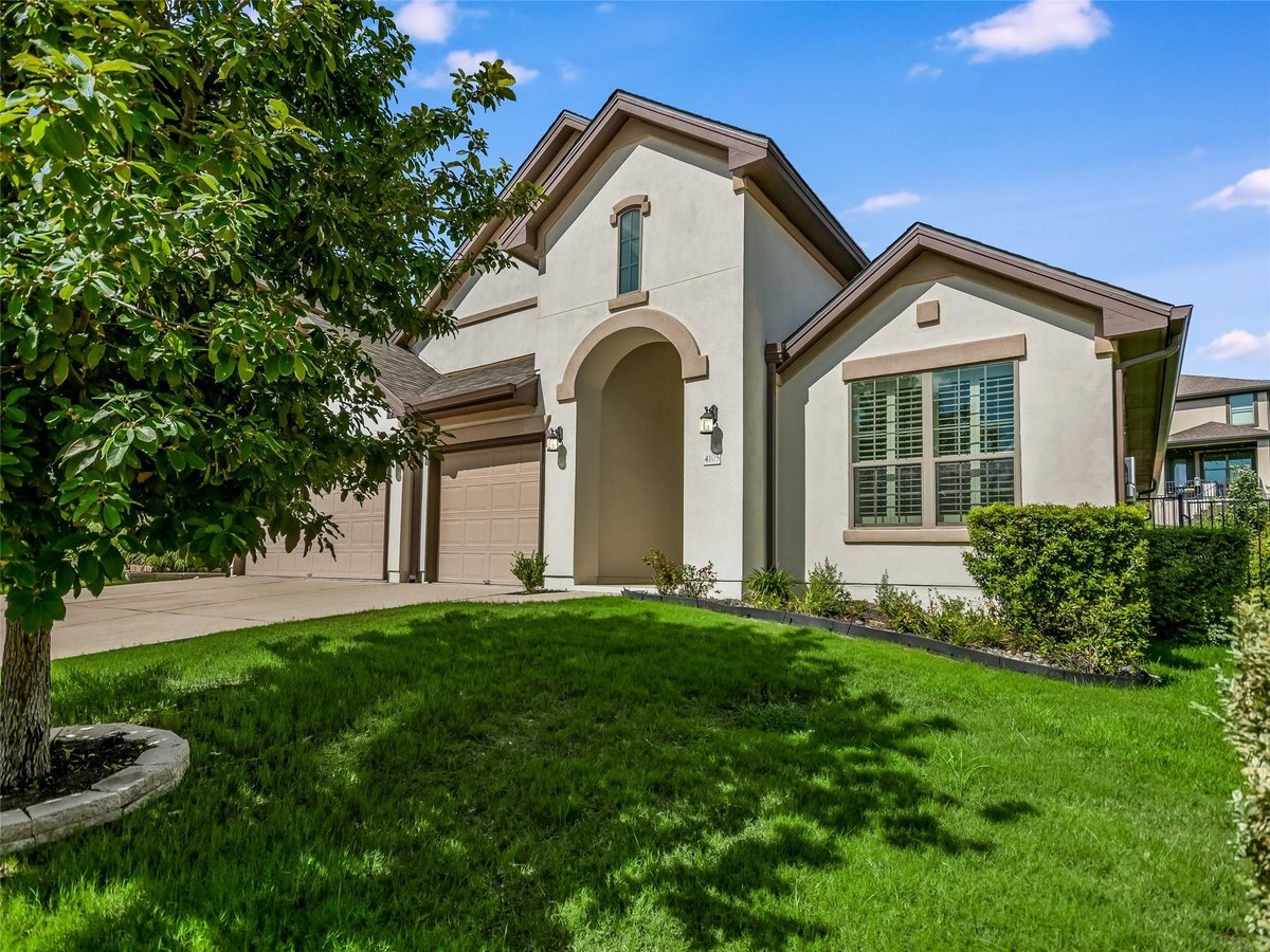 View 4105 Vinalopo DR in Ladera Ph 3A 4105 Vinalopo DR - property photo 1 - Luxury home in Ladera Ph 3A, Austin, TX