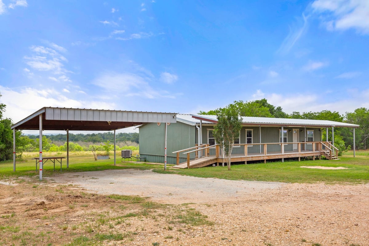 View 411 Fm 86 Hwy in Carper, Wm M 411 Fm 86 Hwy - front exterior - Luxury home in Carper, Wm M, Red Rock, TX