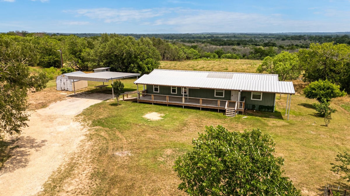 Living area at 411 Fm 86 Hwy - 4 bed 2 bath home