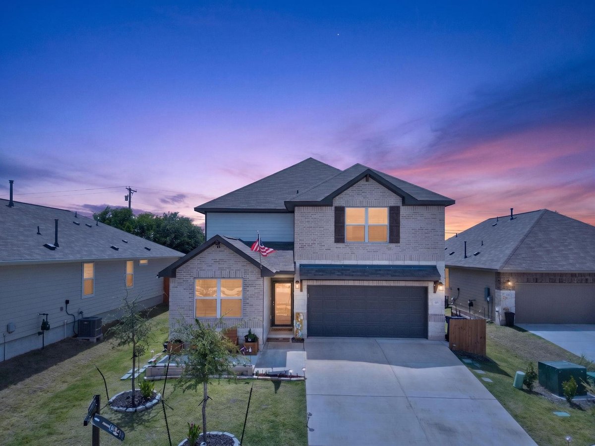 View 411 Palo Brea LOOP in Covered Bridge Ph 1 411 Palo Brea LOOP - front exterior - Luxury home in Covered Bridge Ph 1, Hutto, TX