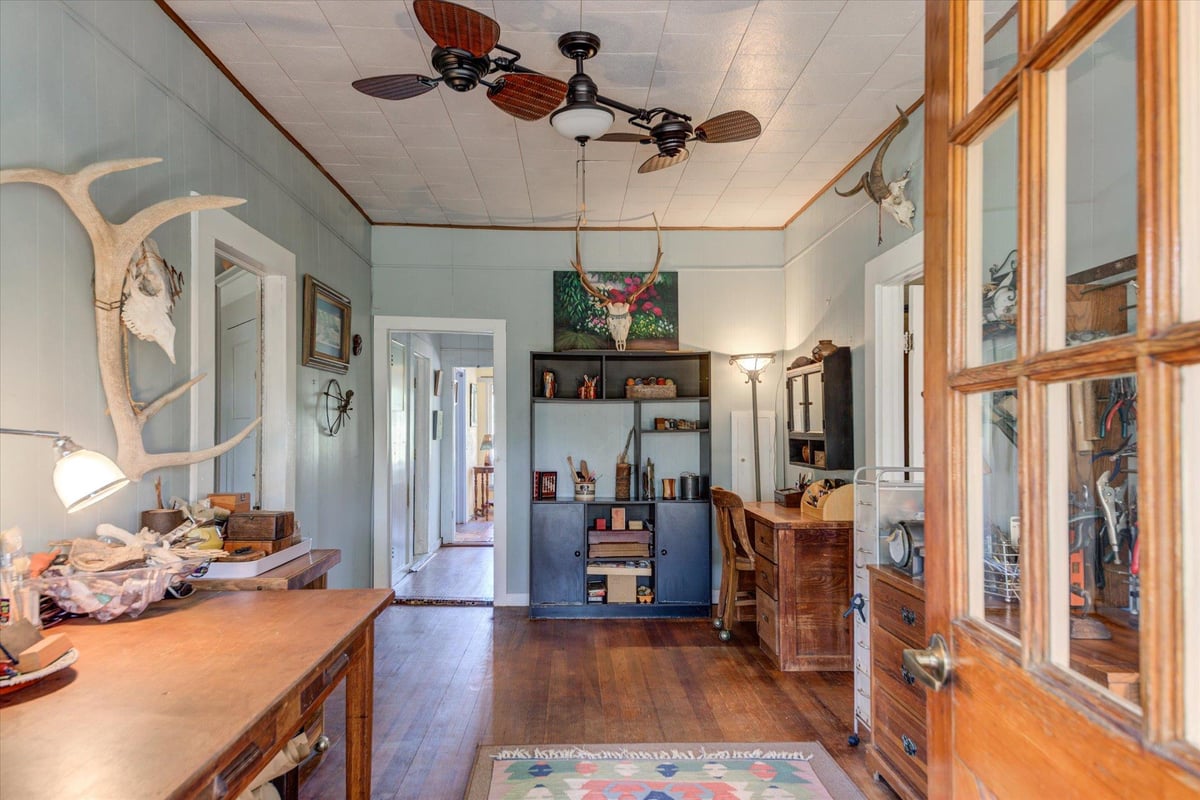 Living area at 4111 County Road 120 - 2 bed 2 bath home