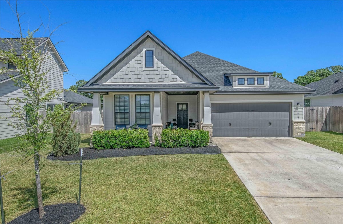 4117 Vintage Estates CT - front exterior - Luxury home in Vintage Estates, Bryan, TX