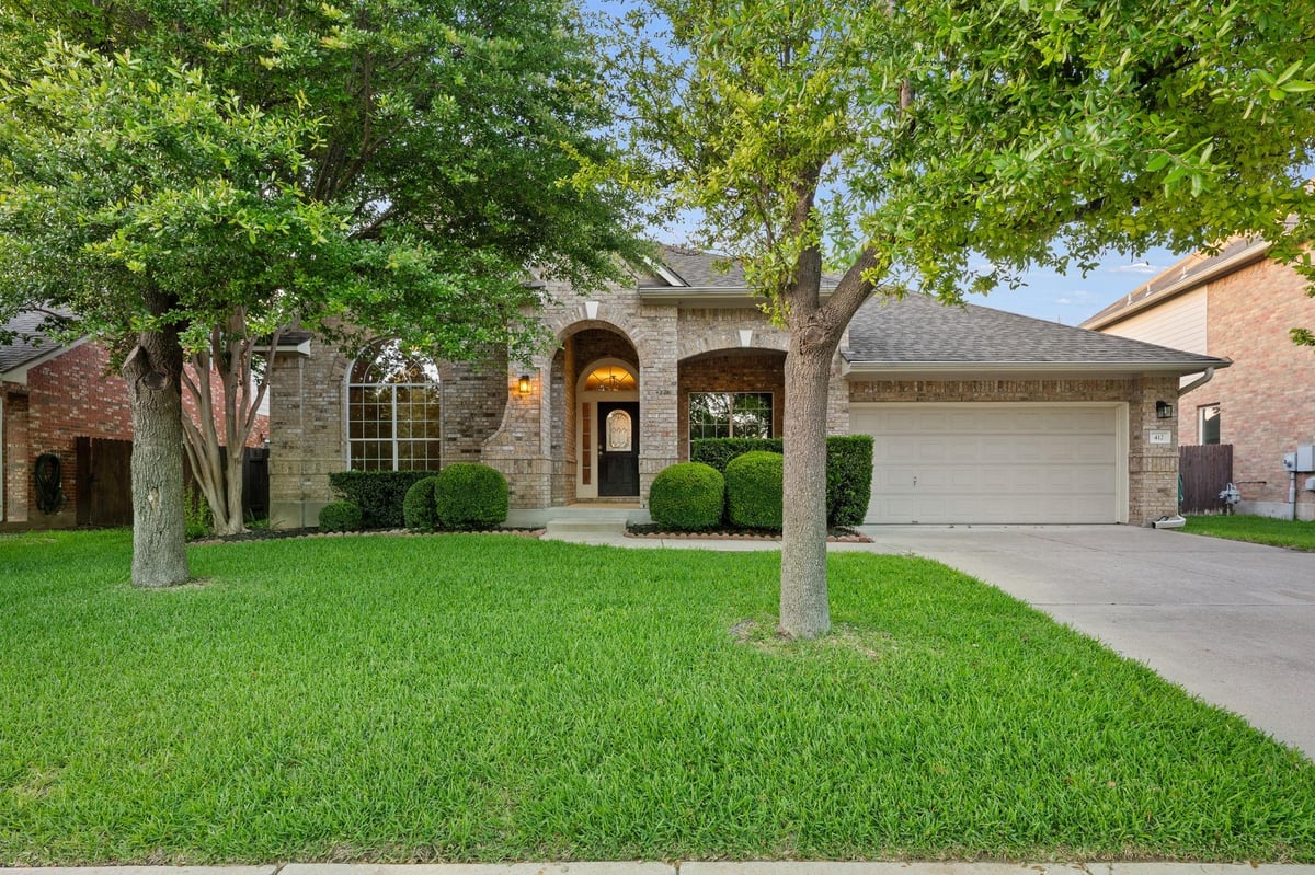 View 412 Madisons WAY in Buttercup Crk Ph V 412 Madisons WAY - front exterior - Luxury home in Buttercup Crk Ph V, Cedar Park, TX
