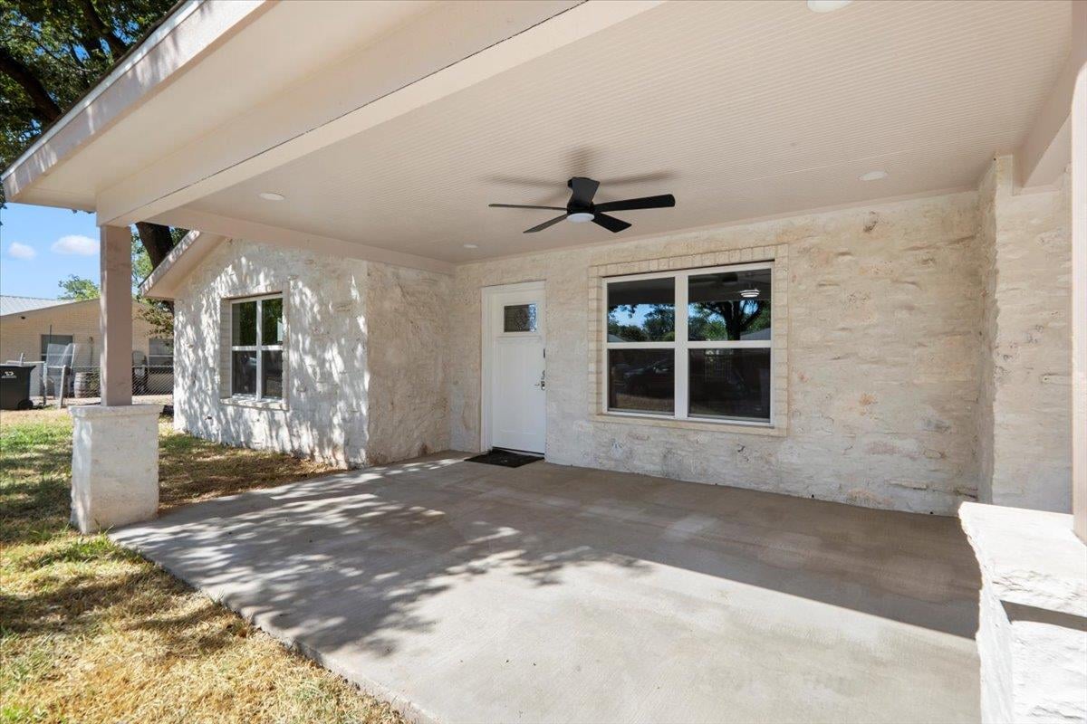 Living area at 412 Oak St - 3 bed 3 bath home