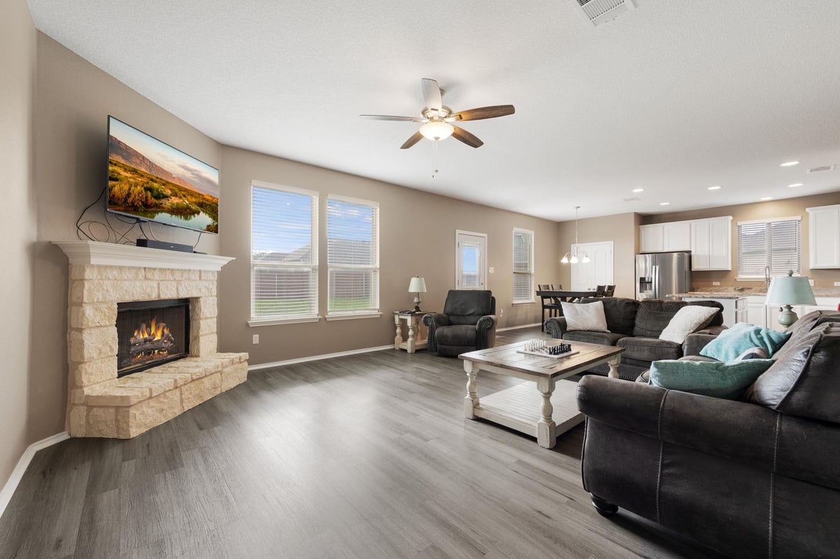 Kitchen at 412 Perryville Loop - 4 bed 3 bath home