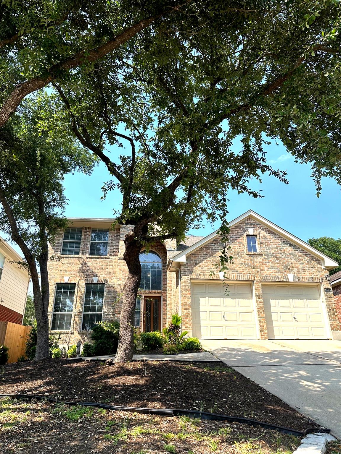 View 4124 Canyon Glen CIR in Steiner Ranch Ph 02 Sec 04B 4124 Canyon Glen CIR - property photo 1 - Luxury home in Steiner Ranch Ph 02 Sec 04B, Austin, TX