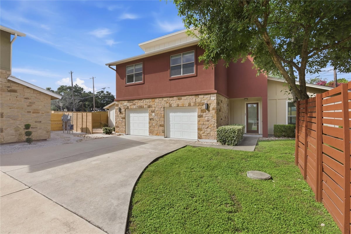 View 4124 Valley View RD Unit #4B in Fortview Valley View Condomini 4124 Valley View RD Unit #4B - front exterior - Luxury home in Fortview Valley View Condomini, Austin, TX