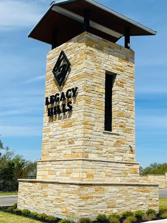 View 413 E Flying Owl Dr in Legacy Hills 413 E Flying Owl Dr - front exterior - Luxury lot in Legacy Hills, Johnson City, TX