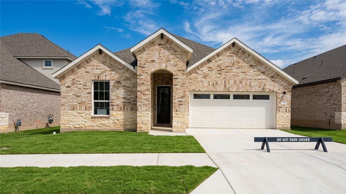 View 413 Eagle Canyon DR in Rosenbusch Ranch 413 Eagle Canyon DR - front exterior - Luxury home in Rosenbusch Ranch, Leander, TX