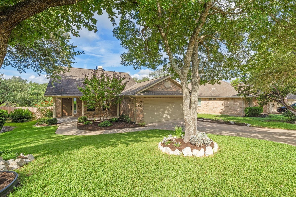 View 4141 Canyon Glen CIR in Steiner Ranch 4141 Canyon Glen CIR - property photo 1 - Luxury home in Steiner Ranch, Austin, TX