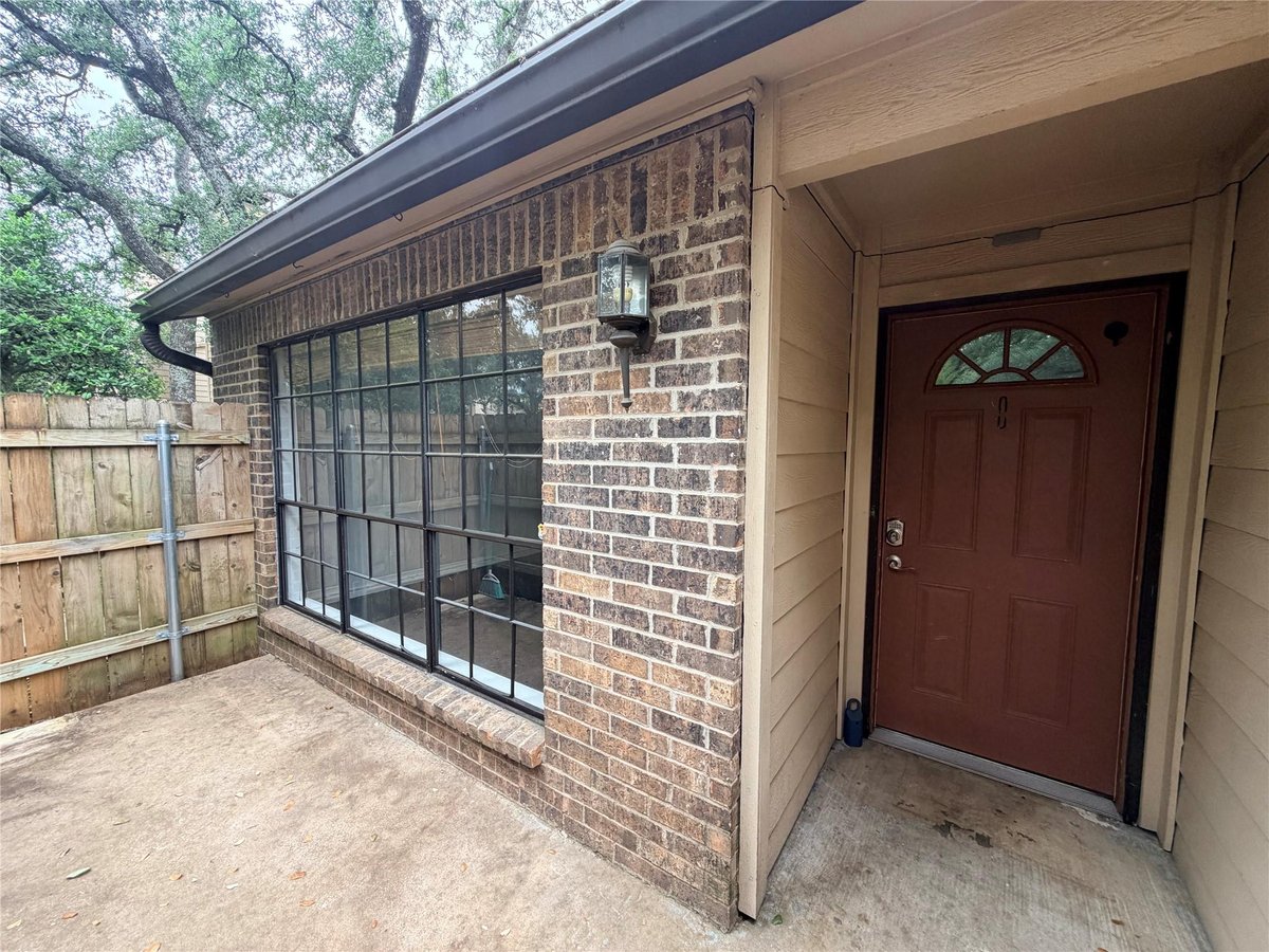 Living area at 4159 Steck Ave Unit #133 - 3 bed 2 bath home