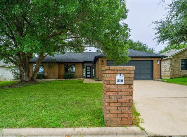 View 416 Spyglass ST in Meadowlakes 416 Spyglass ST, photo 1 of 38, Meadowlakes, Meadowlakes, TX
