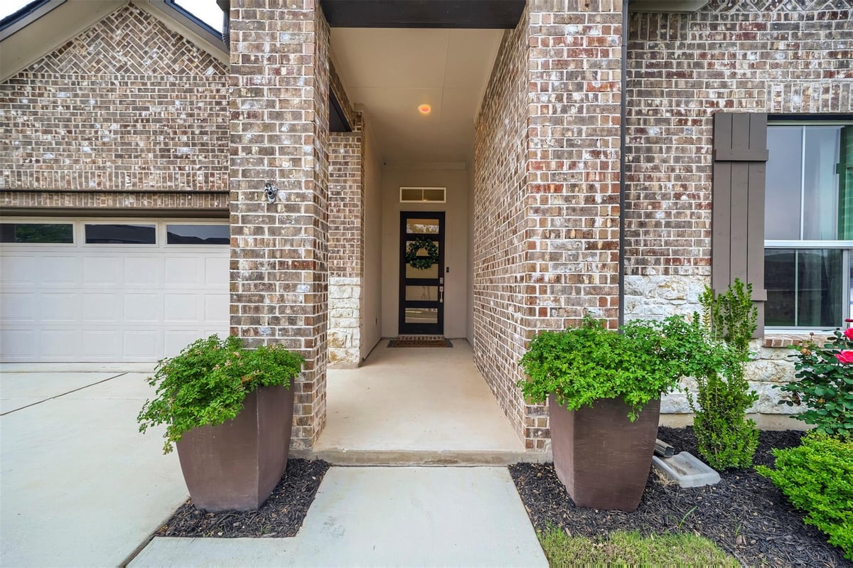 417 Peace Pipe Way - property photo 1 - Luxury home in Riverview, Georgetown, TX