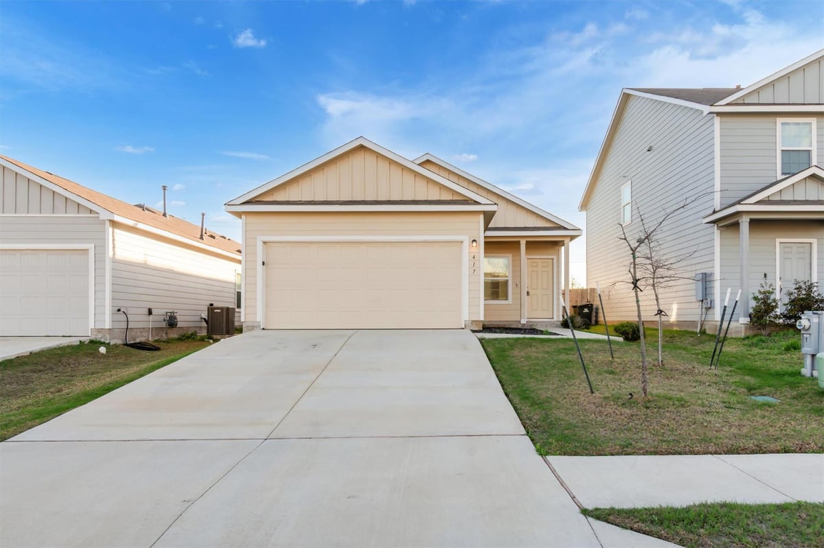 View 417 Soapstone PASS in Sunset Oaks Sec 4 Ph 1B 417 Soapstone PASS - front exterior - Luxury home in Sunset Oaks Sec 4 Ph 1B, Maxwell, TX