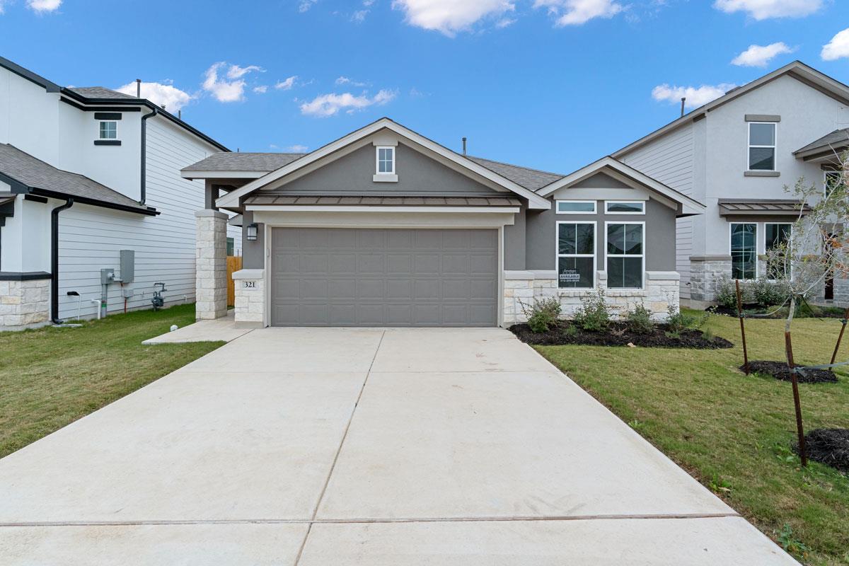 417 Stellar Wind DR - property photo 1 - Luxury home in Morningstar, Georgetown, TX