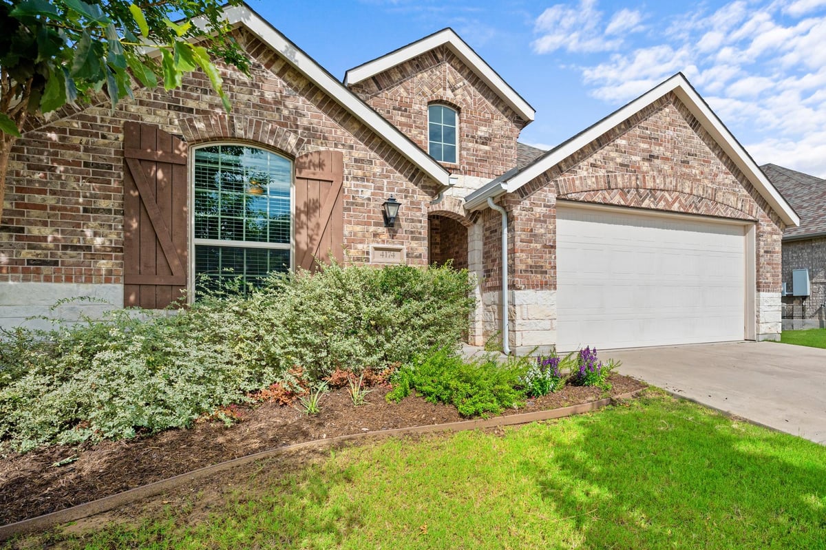 View 4174 Kingsley Ave in Highlands/Mayfield Ranch Sec 4 4174 Kingsley Ave - front exterior - Luxury home in Highlands/Mayfield Ranch Sec 4, Round Rock, TX