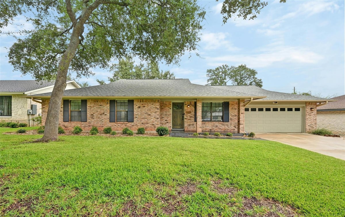 View 4177 Travis Country CIR in Trailwood Village 02 At Travis Country 4177 Travis Country CIR - property photo 1 - Luxury home in Trailwood Village 02 At Travis Country, Austin, TX