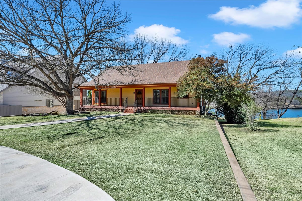 Primary bedroom at 418 County Road 119A - 6 bed 5 bath home