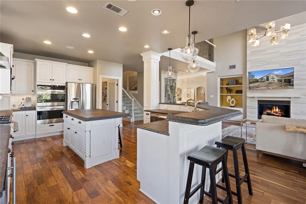 View 418 Luna Vista DR in Hills Lakeway Ph 10 418 Luna Vista DR - property photo 1 - Luxury home in Hills Lakeway Ph 10, Austin, TX