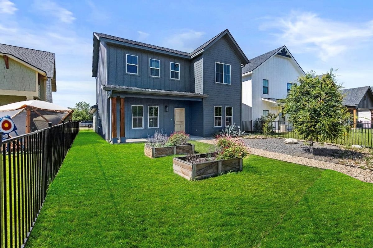 418 Stagecoach TRL - front exterior - Luxury home in The Park At Willow Creek, San Marcos, TX