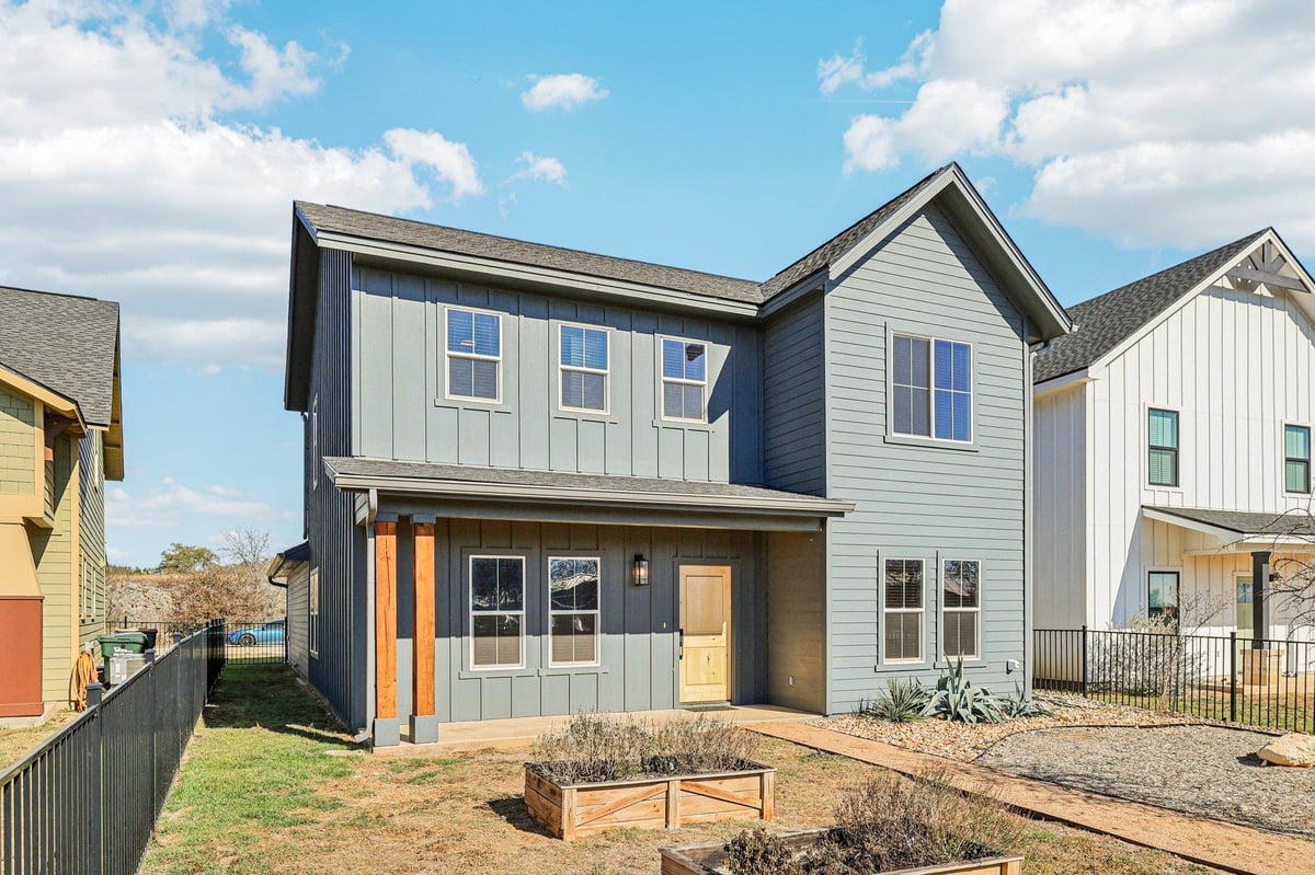 Primary bedroom at 418 Stagecoach Trl. Trl - 3 bed 2 bath home