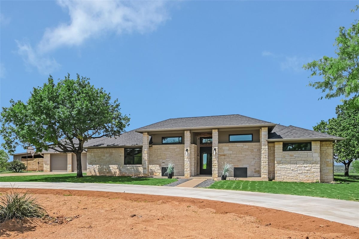 View 418 The Hills Rd in The Hills 418 The Hills Rd - property photo 1 - Luxury home in The Hills, Horseshoe Bay, TX