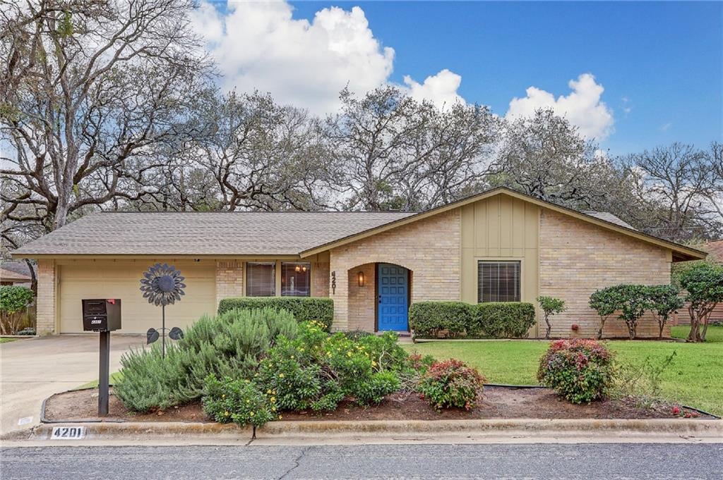View 4201 Cordova Dr in Balcones Woods 4201 Cordova Dr - front exterior - Luxury home in Balcones Woods, Austin, TX
