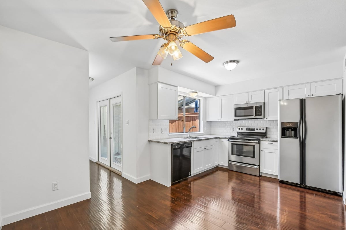 View 4202 Hudson Bend RD Unit #B in Vista Grande Condo 4202 Hudson Bend RD Unit #B - front exterior - Luxury home in Vista Grande Condo, Austin, TX