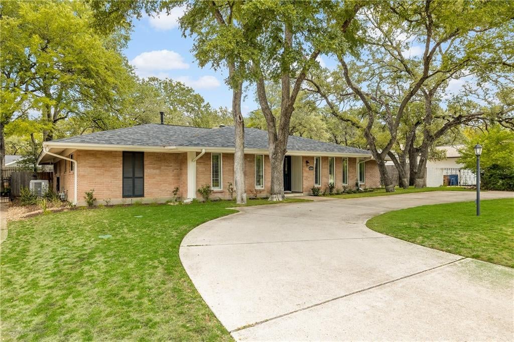 View 4206 Far West BLVD in Northwest Hills Mesa Oaks Ph 4206 Far West BLVD - front exterior - Luxury home in Northwest Hills Mesa Oaks Ph, Austin, TX