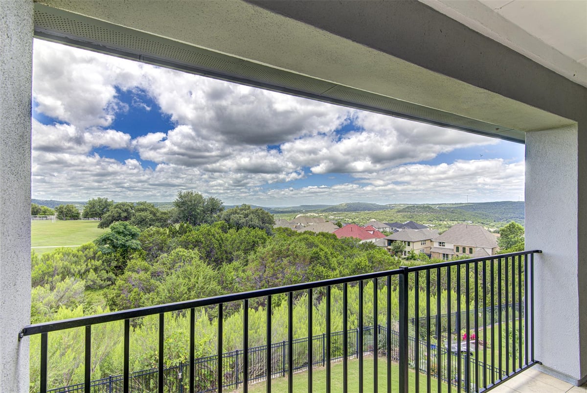 View 4208 Sandorna VW in Travisso Ph 2 Sec 1f 4208 Sandorna VW - front exterior - Luxury home in Travisso Ph 2 Sec 1f, Leander, TX