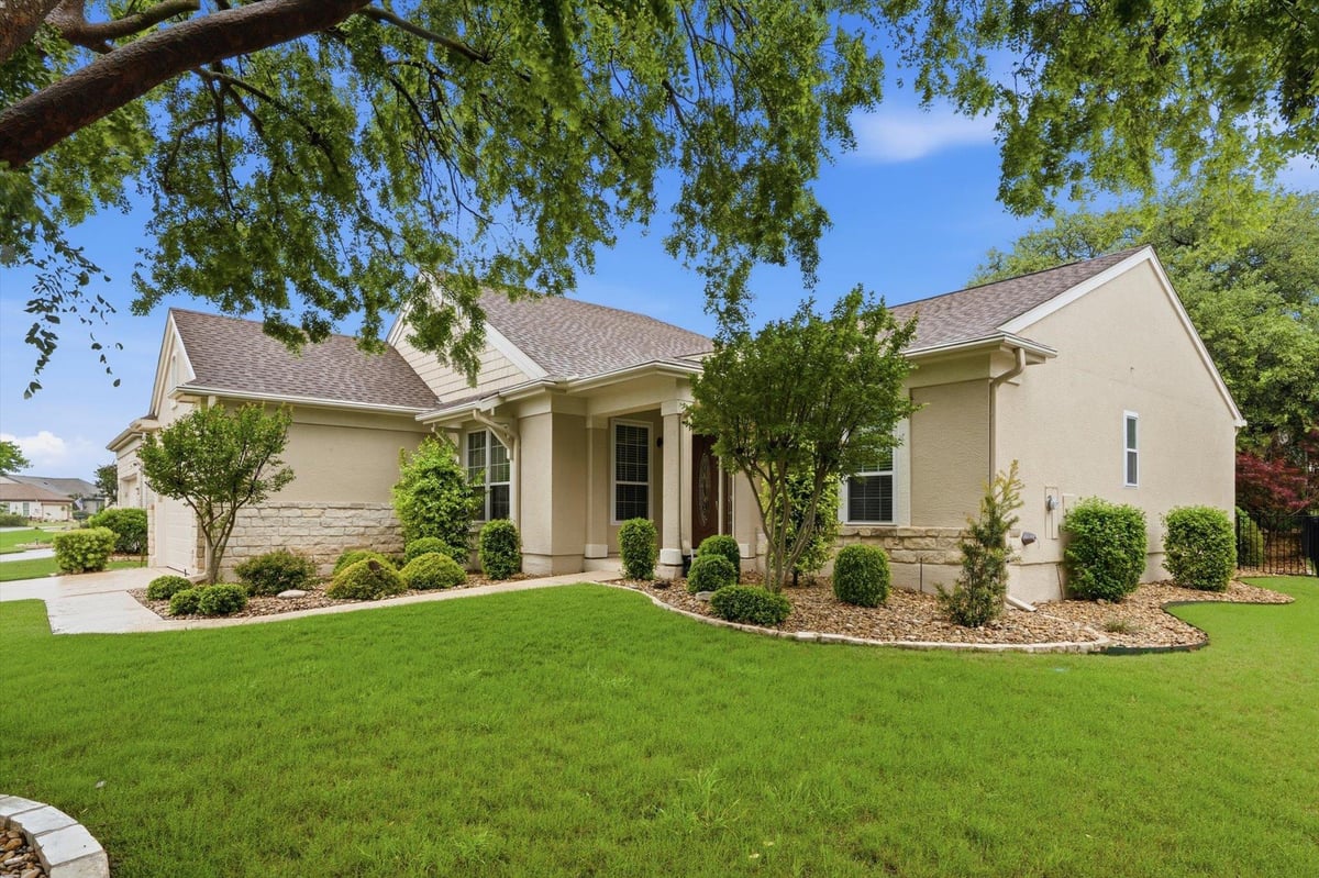 Kitchen at 421 Rio Grande Loop - 3 bed 2 bath home
