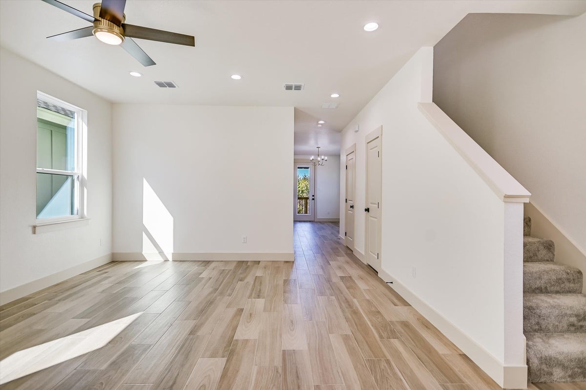 Primary bedroom at 424 SHADY BLUFF Dr - 3 bed 2 bath home