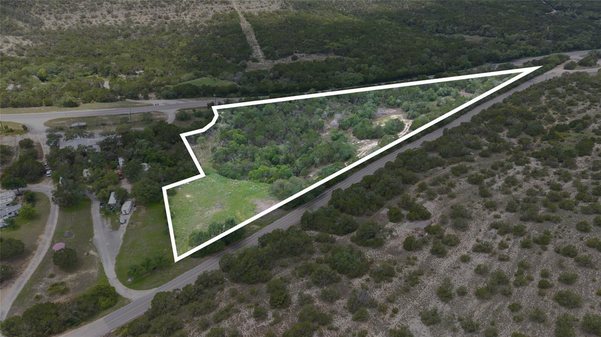 View 424 Spoke Hollow Rd in Williams Family Sub 424 Spoke Hollow Rd - front exterior - Luxury lot in Williams Family Sub, Wimberley, TX