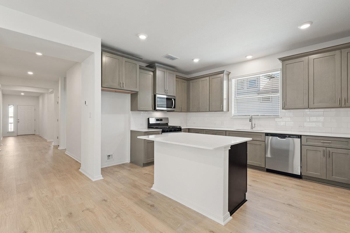 Living area at 424 Treadwell Ln - 3 bed 2 bath home