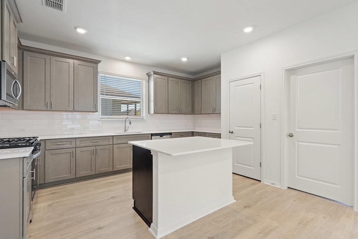 Kitchen at 424 Treadwell Ln - 3 bed 2 bath home