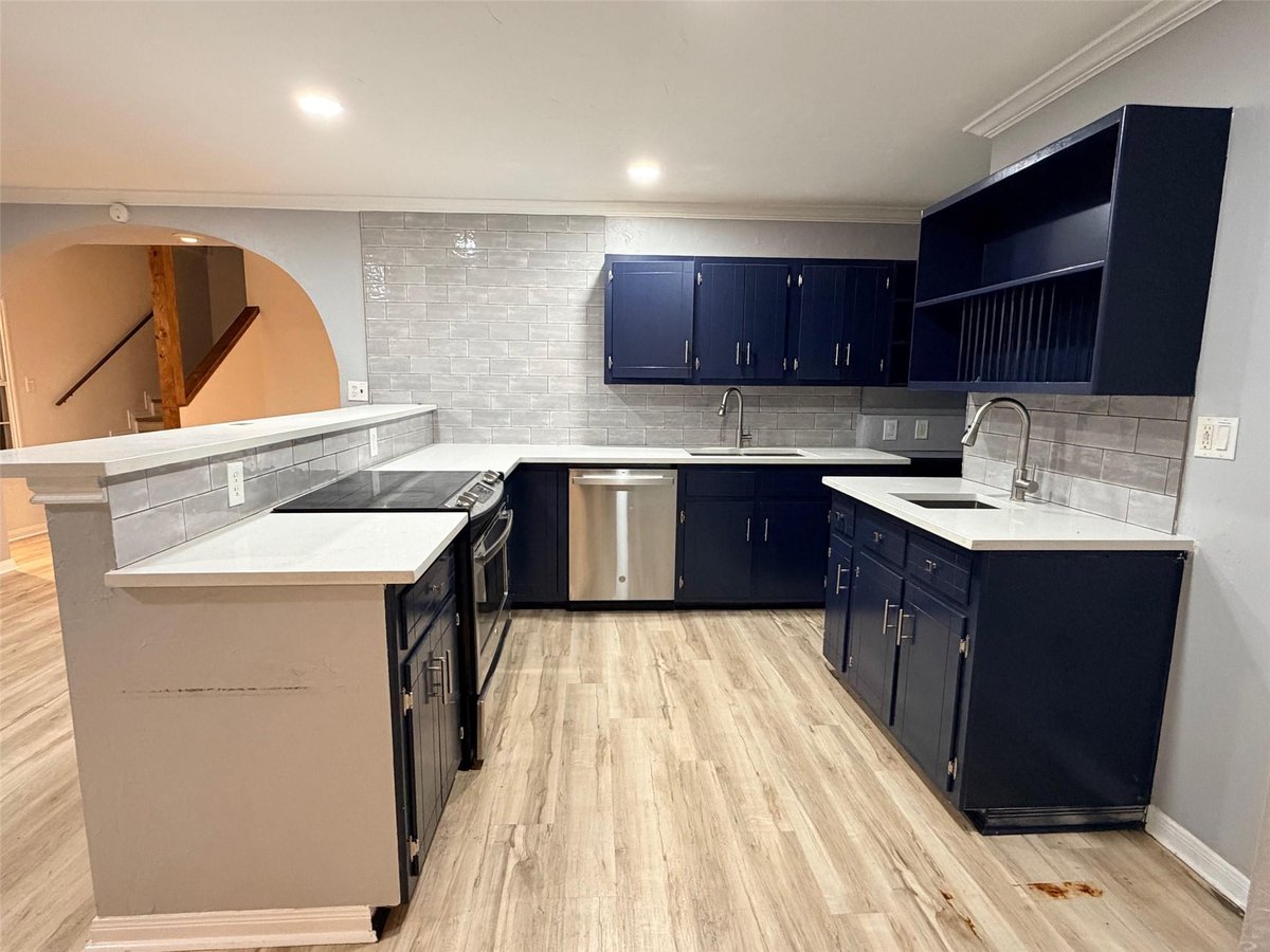 Kitchen at 425 Woodland Point Rd - 4 bed 2 bath home
